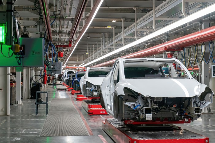 Tesla austin plant construction texas cost