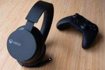 Microsoft xbox wireless headset vr localization bug