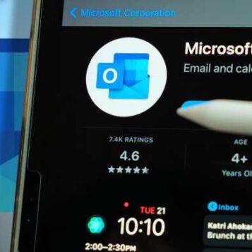 Microsoft outlook app crash uber email receipts