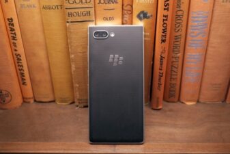 Blackberry key2 dual cameras look