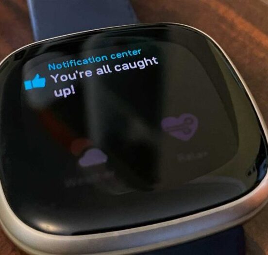 How manage notifications your fitbit tracker or smartwatch