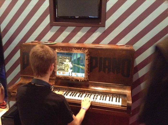 Piano keyboard hacked to play doom