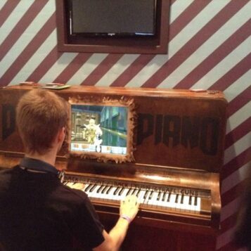Piano keyboard hacked to play doom